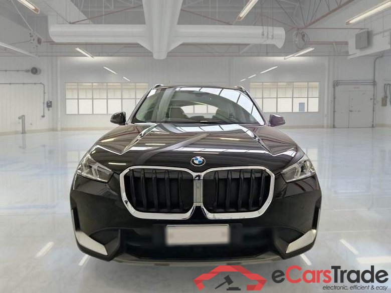 BMW X1 / 2022 / 5P / SUV SDRIVE 18D EDITION ESSENCE DCT #6