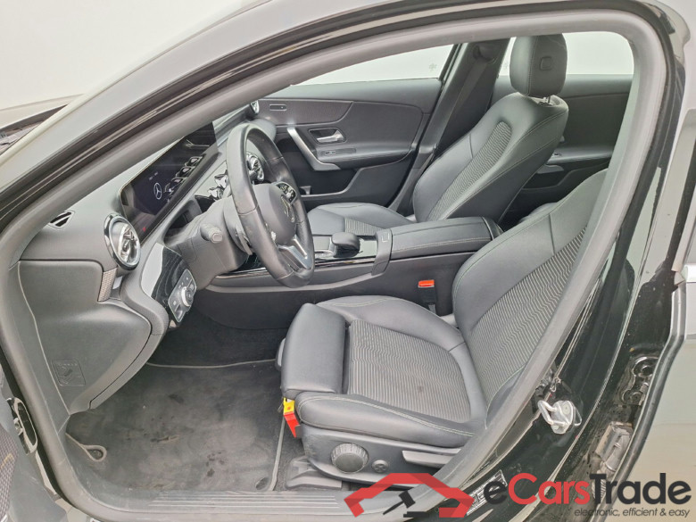 Mercedes, A-Class '18 PHEV, Mercedes-Benz A-Klasse A 250 e Luxury Line 5d #3