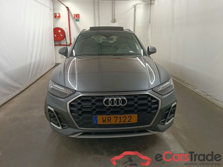 AUDI Q5 55 TFSIe 265 Quattro S line S tronic 5d #5