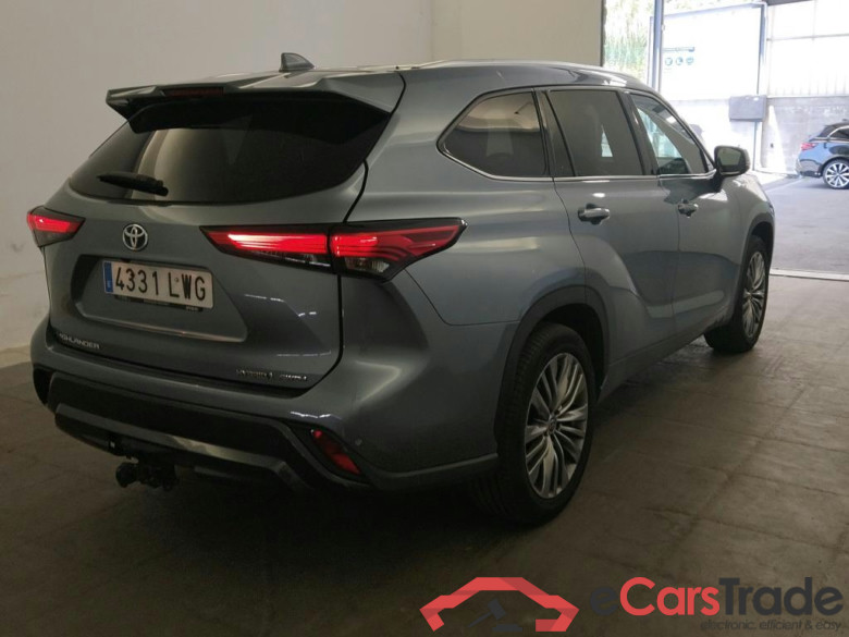 TOYOTA Highlander / 2021 / 5P / todoterreno 2.5 Advance P. Met. Techo Panorámico #2