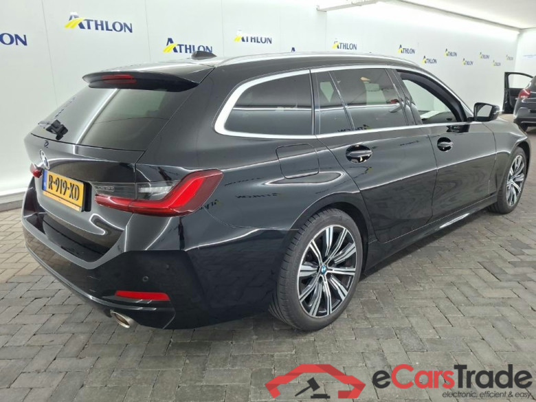 BMW 3-serie Touring 318iA 5D 115kW #3