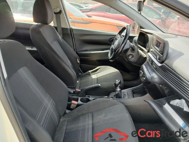 HYUNDAI i20 / 2020 / 5P / berlina con portón 1.0 TGDI 74kW (100CV) 48V Essence #6