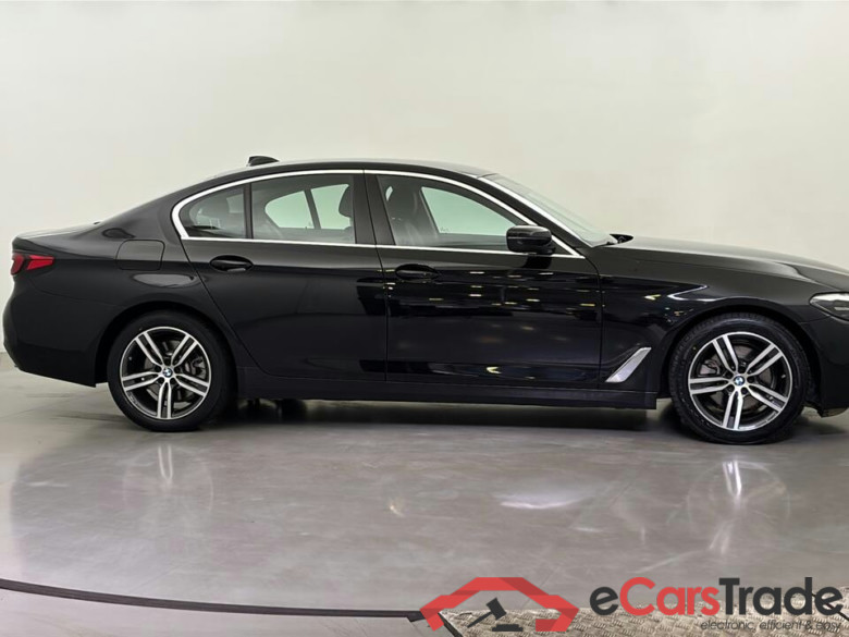 BMW Série 5 / 2020 / 4P / Berline 520i 184ch Business Design BVA8 #4
