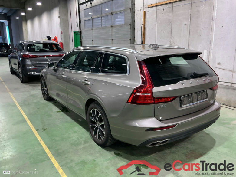 VOLVO V60 - 2018 2.0 B3 MHE Momentum Pro Geartronic #3