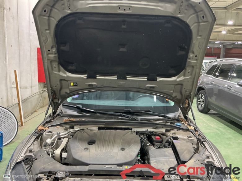 VOLVO V60 - 2018 2.0 B3 MHE Momentum Pro Geartronic #6