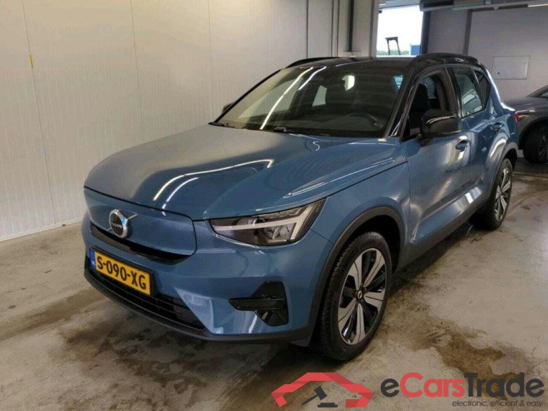 VOLVO XC40 Recharge Core 70 kWh #1