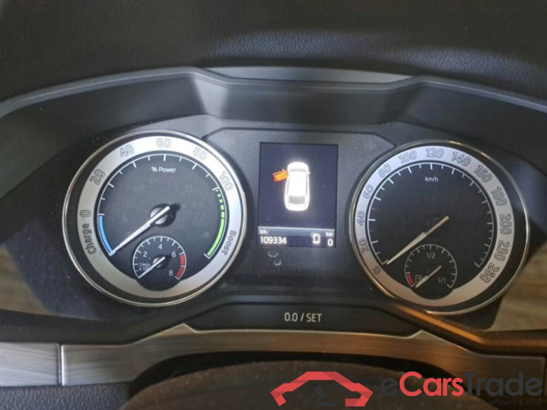 SKODA SUPERB WAGON / 2019 / 5P / STATION WAGON 1.4 TSI PLUG-IN HYBRYD EXECUTIVE DSG #4