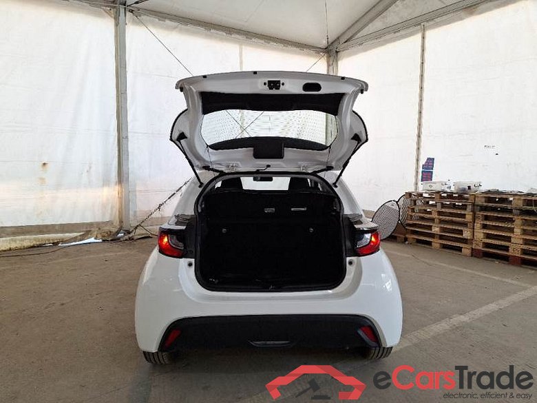 TOYOTA YARIS / 2020 / 5P / BERLINA HYBRID BUSINESS MY22 #5