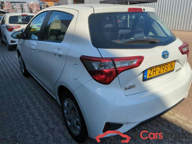 TOYOTA Yaris 1.5 Hyb. Active #2