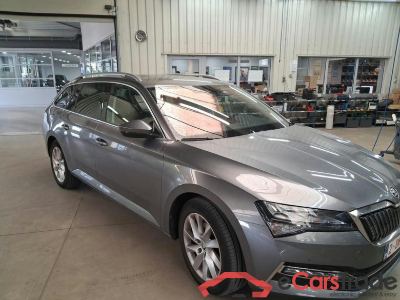 SKODA Superb Combi PHEV 1.4 TSI Ultimate DSG (160 kW) #2
