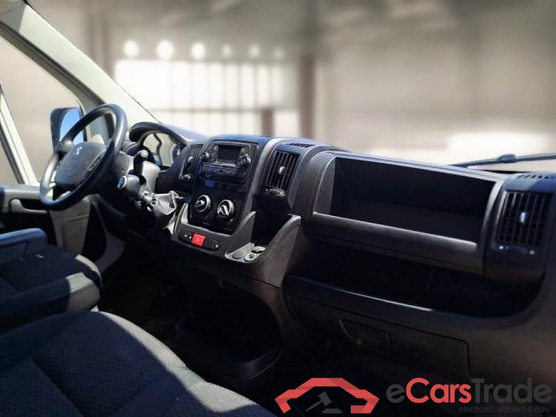 PEUGEOT BOXER / 2014 / 4P / FURGONE 333 L2H2 2.2 BLUEHDI 140CV SeS #3