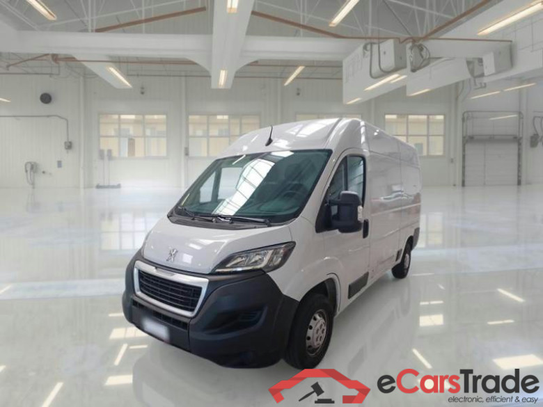 PEUGEOT BOXER / 2014 / 4P / FURGONE 333 L2H2 2.2 BLUEHDI 140CV SeS #1