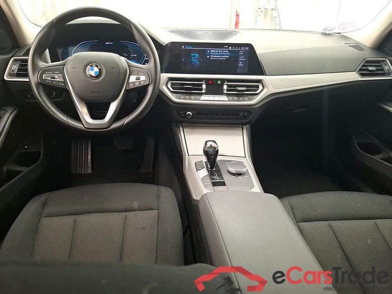BMW Série 3 Berline / 2018 / 4P / Berline 330e 292ch Business Design BVA8 Hybride #5