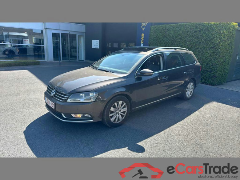 VOLKSWAGEN Passat Variant Dsl Passat SW 2.0 CR TDi Comfortline BMT DSG #1