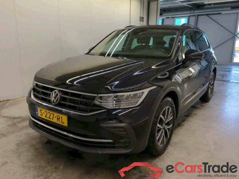 VOLKSWAGEN Tiguan 1.5 TSI Life #1