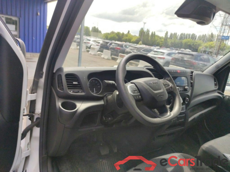 Iveco Daily 40C18HA8Z V 4100 H2 3500 Aut. 4d #6