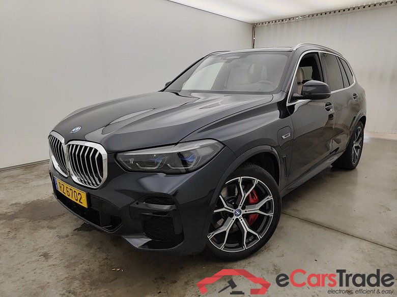 BMW X5 - 2018 3.0AS xDrive45e 286 PHEV (EU6d-TEMP) 5d ///M-Sportkit (total options: 25,354 Ex.Vat)