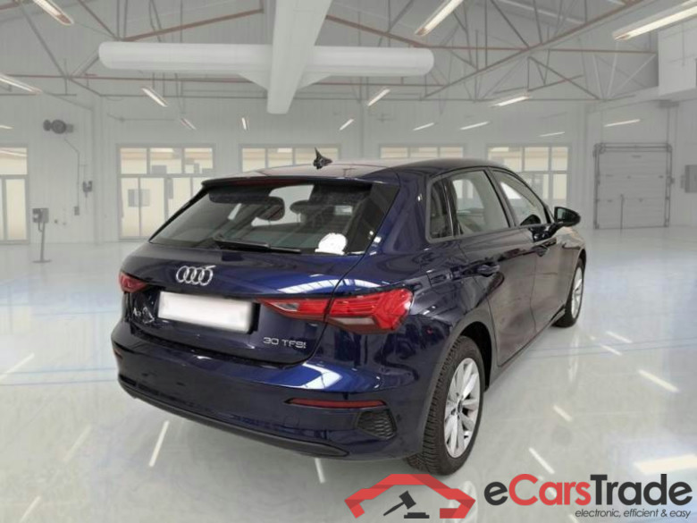 AUDI A3 / 2020 / 5P / BERLINA 30 TFSI S TRONIC BUSINESS S.BACK #2