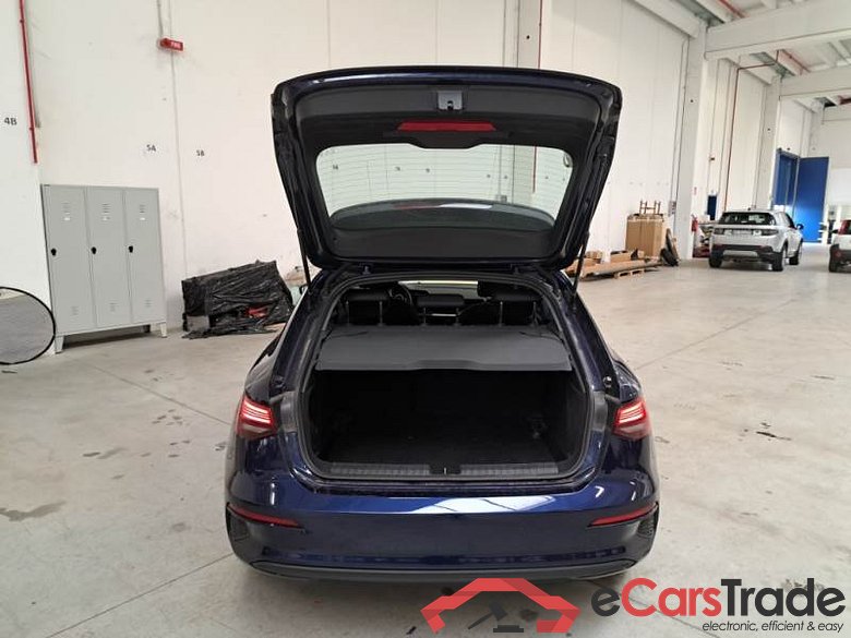 AUDI A3 / 2020 / 5P / BERLINA 30 TFSI S TRONIC BUSINESS S.BACK #4