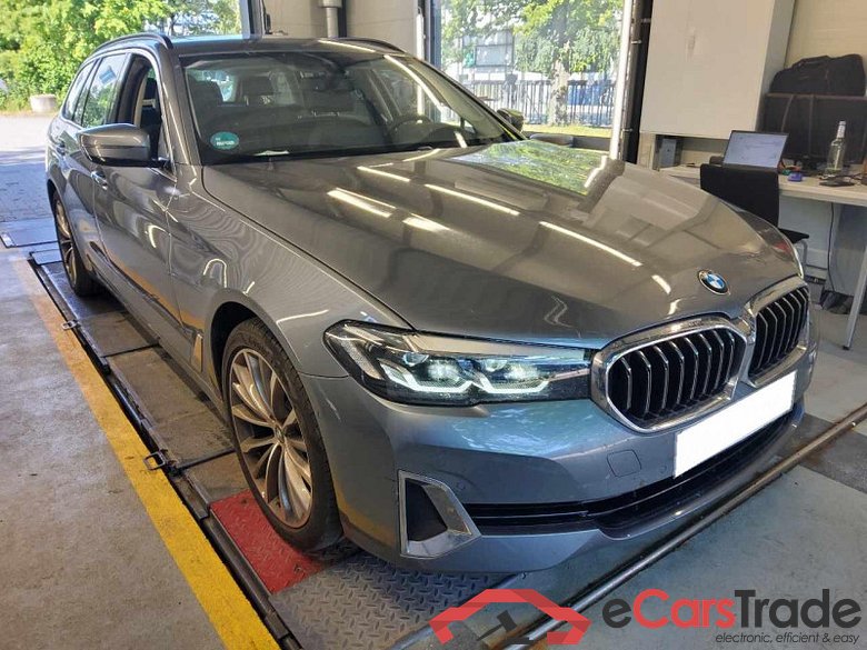 BMW 5 Touring (G31)(2017->) DE - Kb5 520 i Mild-Hybrid EU6d, Luxury Line OPF, (Facelift) 2020 - 2024 #2