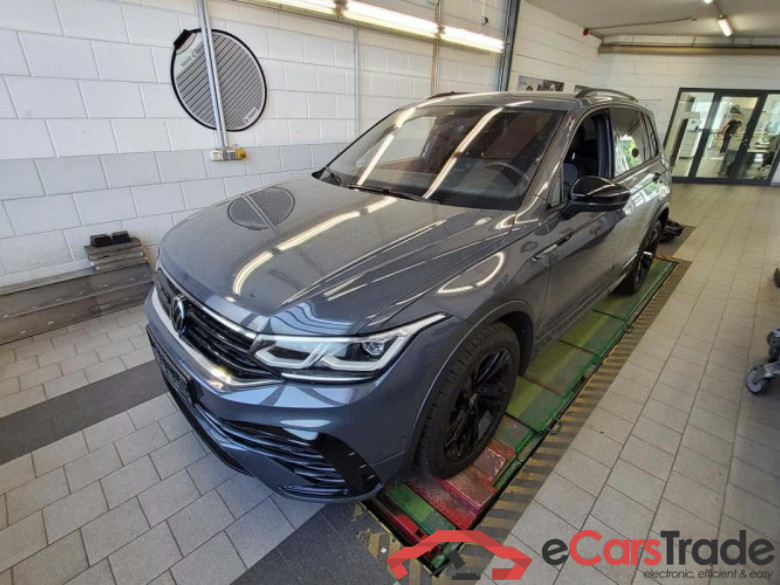 Volkswagen Tiguan (AX1)(07.2020->2024) DE - SUV5 2.0 TSI BMT/Start-Stopp EU6d, R-Line 4Motion OPF (EURO 6d), (Facelift) #1