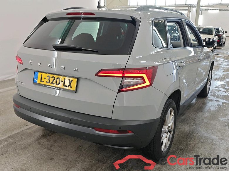 Skoda Karoq 1.5 TSI ACT Greentech DSG Buss Edition 5d #2