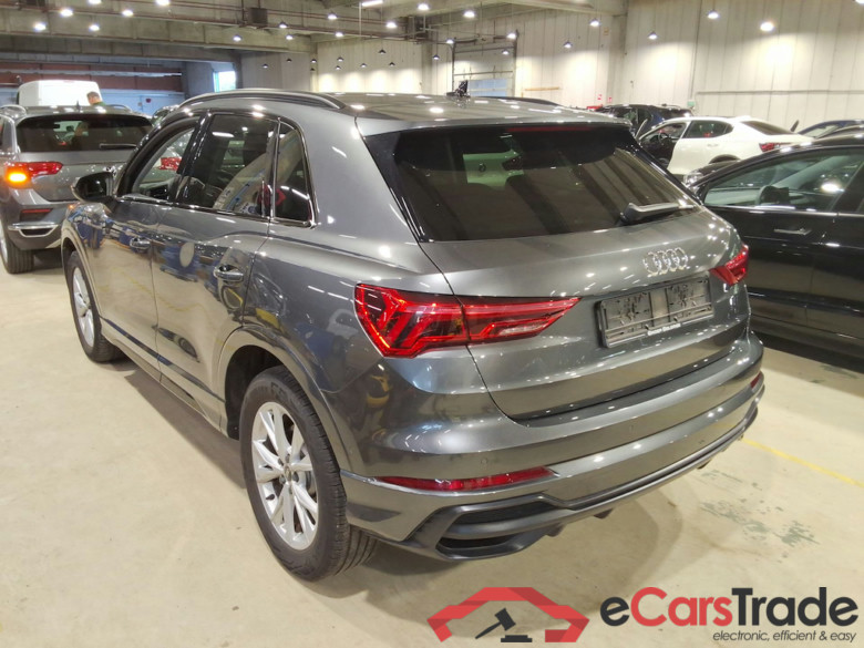 AUDI Q3 1.4 45 TFSI E S TRONIC S LINE #2