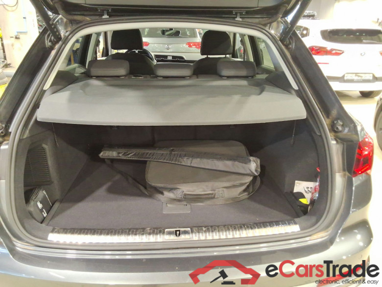 AUDI Q3 1.4 45 TFSI E S TRONIC S LINE #3