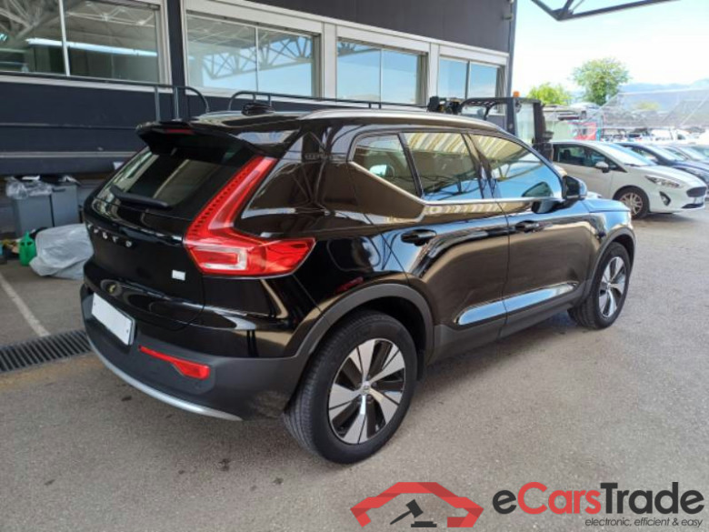 VOLVO XC40 / 2021 / 5P / SUV T4 RECHARGE PLUG-IN AUTO ESSENTIAL #2