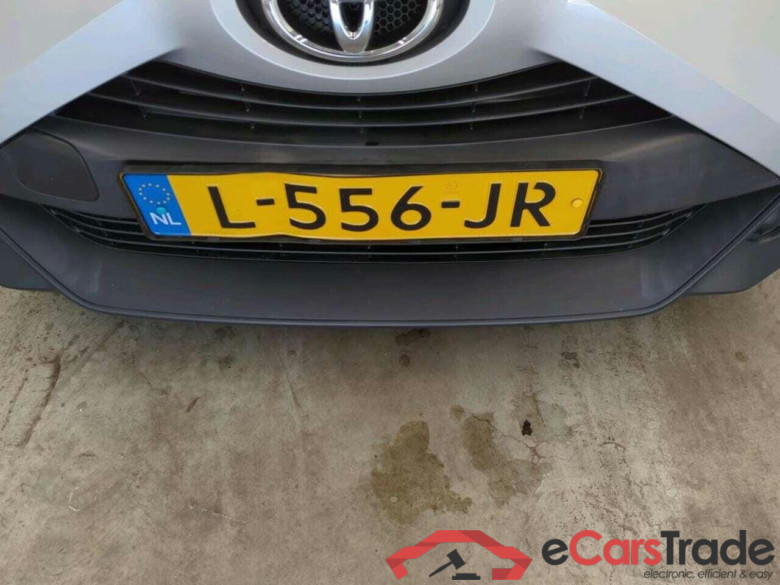 TOYOTA Aygo 1.0 VVT-i x #4