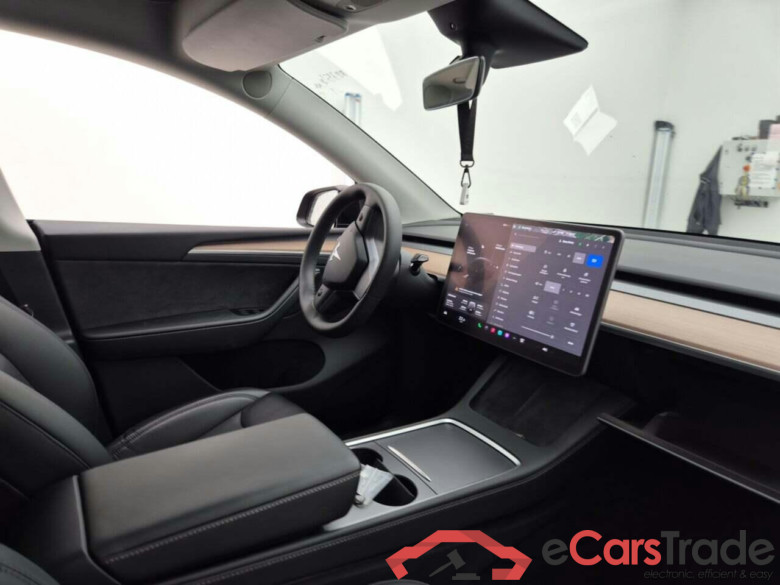 Tesla Model Y 75KWH Performance Autopilot #3