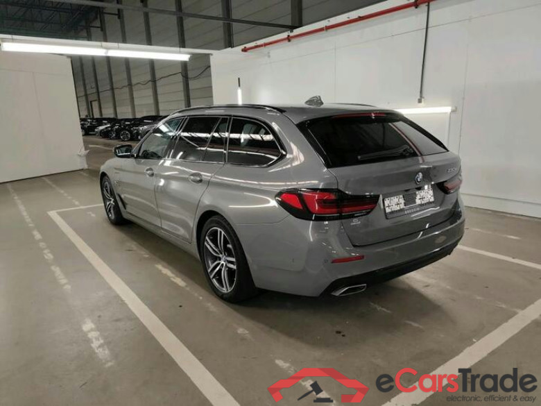 BMW 5 Reeks Touring 5 Reeks Touring 530e Auto (PHEV) 215kW/292pk  5D/P Auto-8 #3