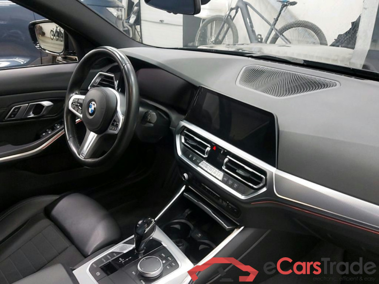 BMW - BMW 3 TOURING 318dA 136PK Sport Pack Business & PDC Front & Rear #3