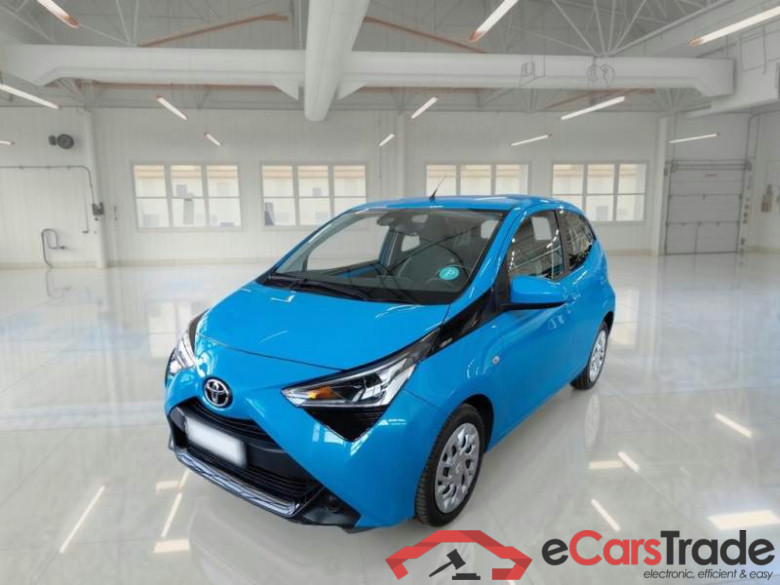 TOYOTA AYGO CONNECT / 2018 / 5P / BERLINA 1.0 VVT-I X-COOL MMT #1
