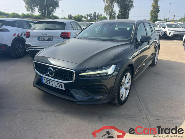 VOLVO V60 Cross Country / 2018 / 5P / familiar 2.0 T5 AUTO #1