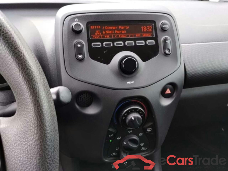 TOYOTA Aygo 1.0 VVT-i x-fun #6