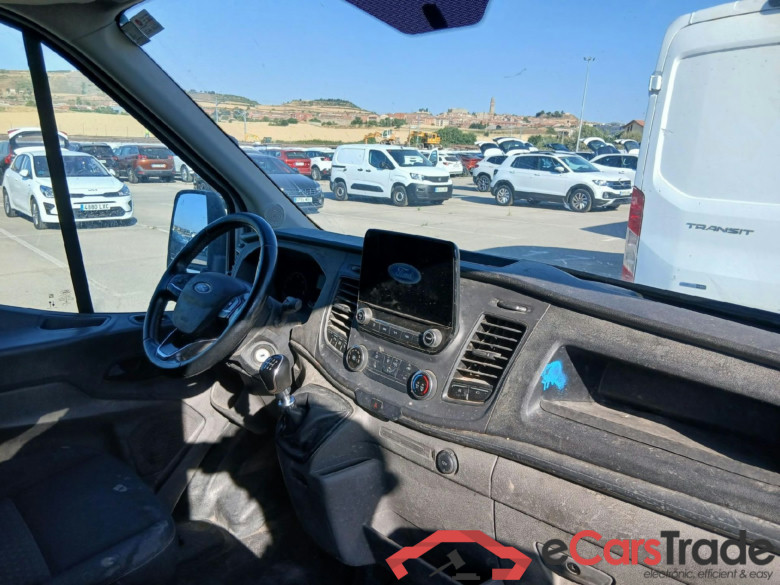 FORD Transit / 2013 / 4P / furgón 310 96kW L2H2 Van Trend FWD MHEV #3