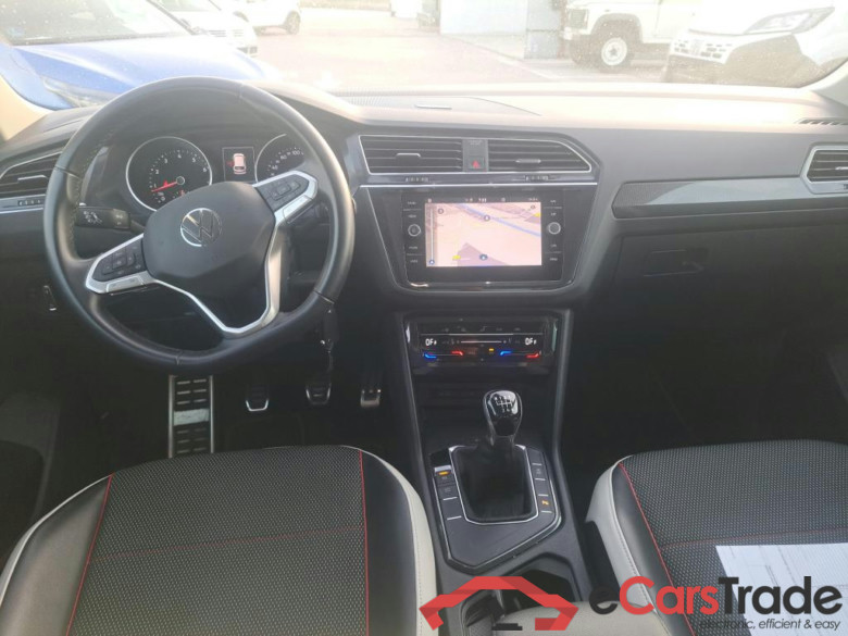 VOLKSWAGEN Tiguan / 2020 / 5P / todoterreno Urban Sport 1.5 TSI 110kW (150CV) #3