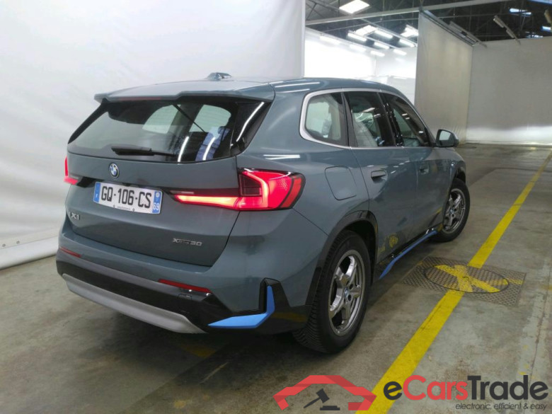 Série iX1 30 xDrive xLine 64kWh BVA #4