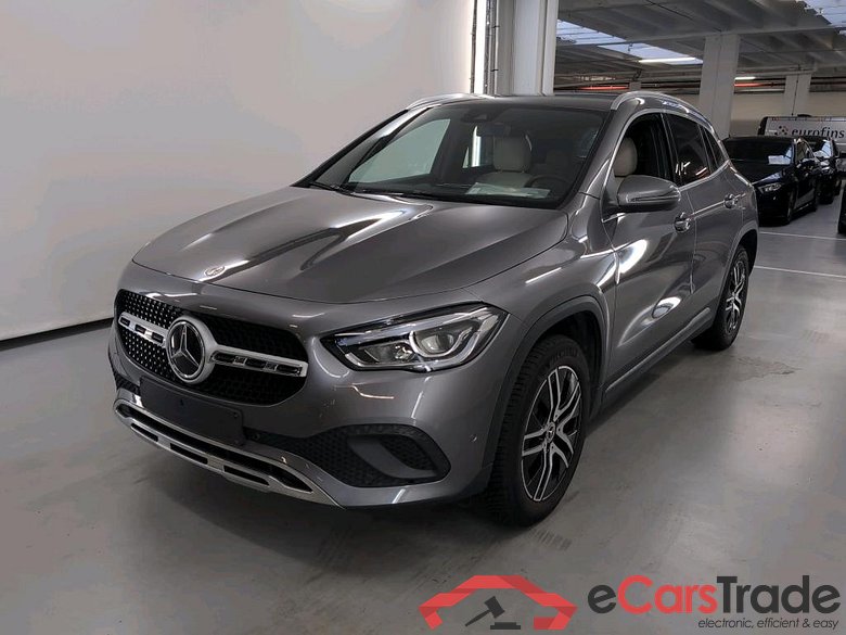 MERCEDES-BENZ GLA 1.3 GLA 250 E DCT BUSINESS SOLUTION