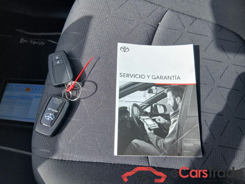 TOYOTA Rav4 / 2018 / 5P / todoterreno 2.5l 220H Advance #5