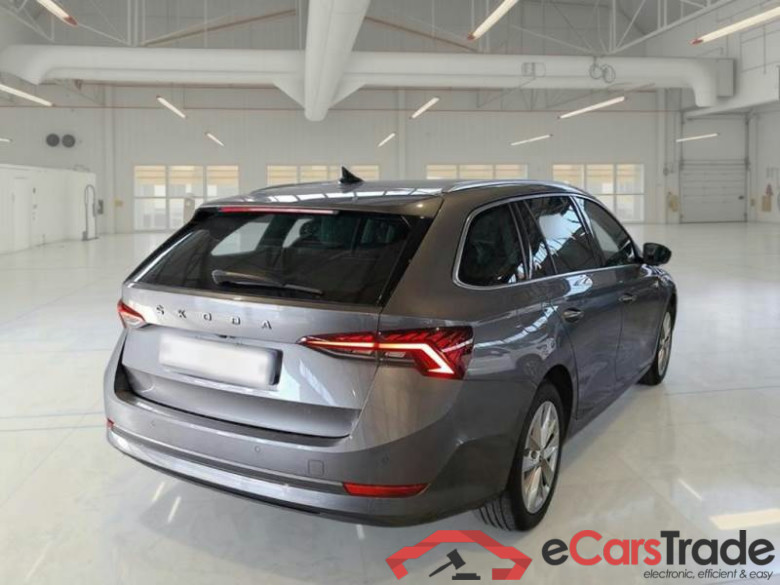 SKODA OCTAVIA WAGON / 2020 / 5P / STATION WAGON 1.5 TSI G-TEC STYLE DSG #2