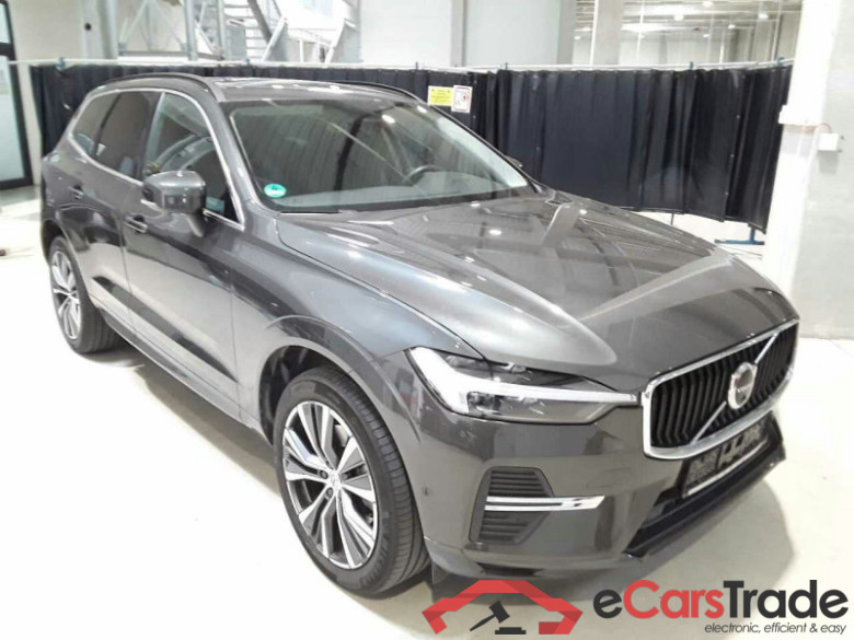 Volvo XC60 (03.2017->) DE - SUV5 B4 (Benzin) 2WD EU6d, Momentum Pro Mild-Hybrid, (Facelift) 2021 - 2022