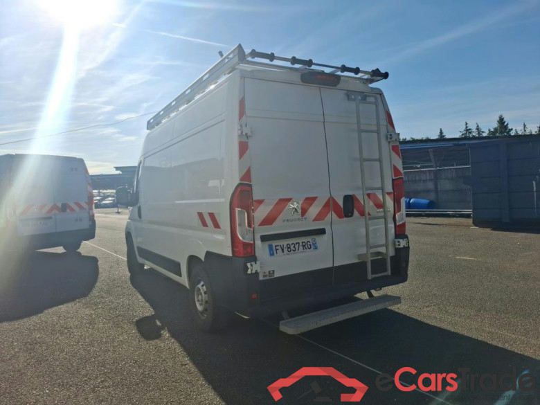 PEUGEOT Boxer / 2014 / 4P / Fourgon tôlé BlueHDi S&S 120 PREMIUM 335 L2H2 #2