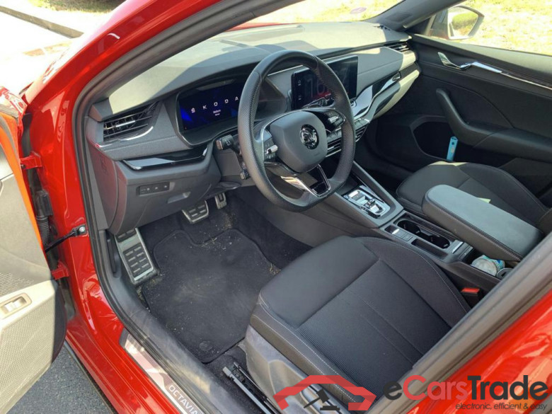 SKODA Octavia 1.5 TSI eTec MHE Style DSG #6
