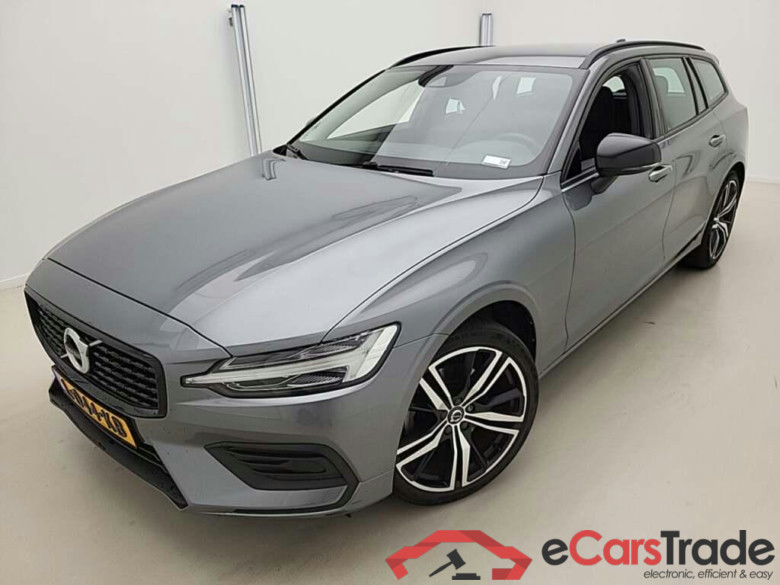 VOLVO V60 2.0 B3 Mom. Adv.