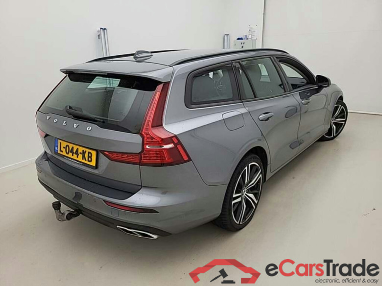 VOLVO V60 2.0 B3 Mom. Adv. #2