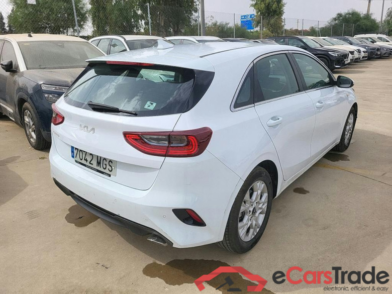 KIA Ceed / 2021 / 5P / berlina con portón 1.0 T-GDi 74kW (100CV) Drive #2