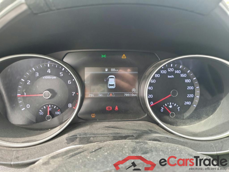 KIA Ceed / 2021 / 5P / berlina con portón 1.0 T-GDi 74kW (100CV) Drive #4
