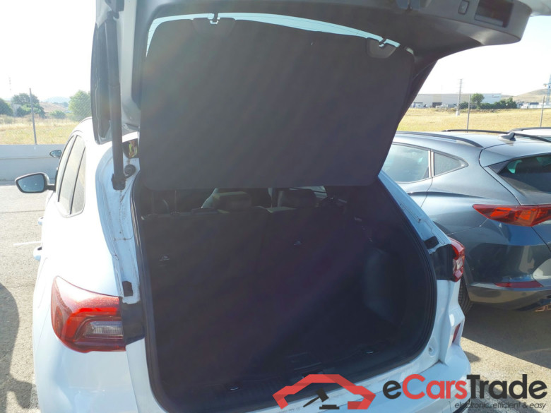 FORD Kuga 2.5 243CV AutomÃ¡tico   ST-LINE X(Pano-Roof + Winterpack) #6
